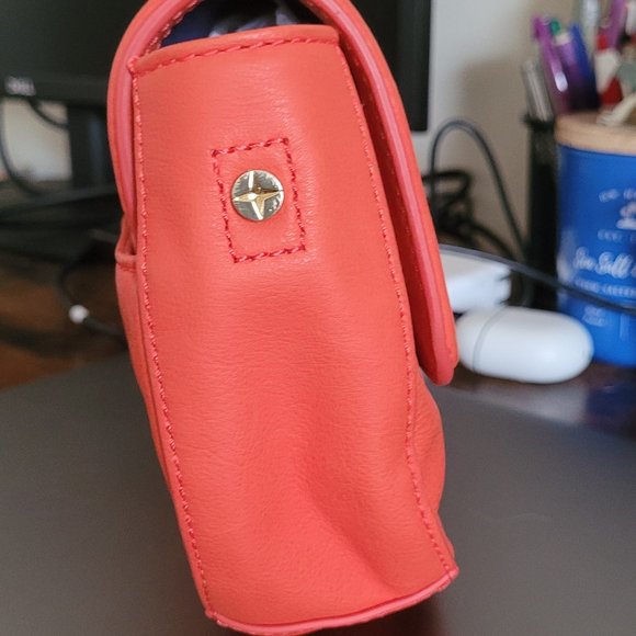 C. WONDER Coral Crossbody - Picture 4 of 5